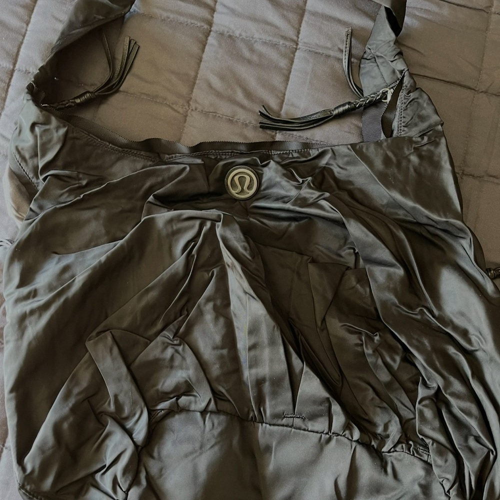 Lululemon black Sackasana yoga bag